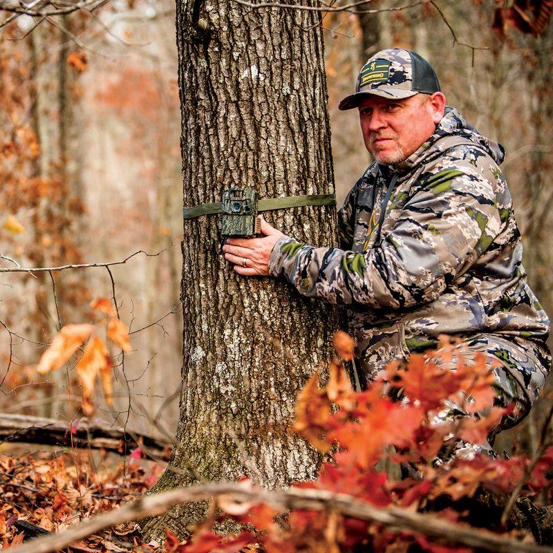 Browning Trail Camera Dark Ops FHDR (Radiant 4 Night Illum) 30MP incl/Batteries 32GB SD Picture of Prometheus Group Llc/Browning Camera Browning Trail Camera Dark Ops FHDR 30MP Batteries 32GB SD