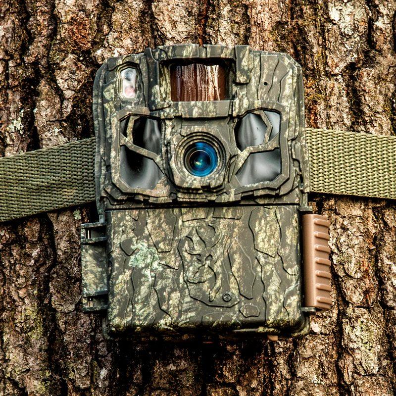 Browning Trail Camera Dark Ops FHDR (Radiant 4 Night Illum) 30MP incl/Batteries 32GB SD Picture of Prometheus Group Llc/Browning Camera Browning Trail Camera Dark Ops FHDR 30MP Batteries 32GB SD