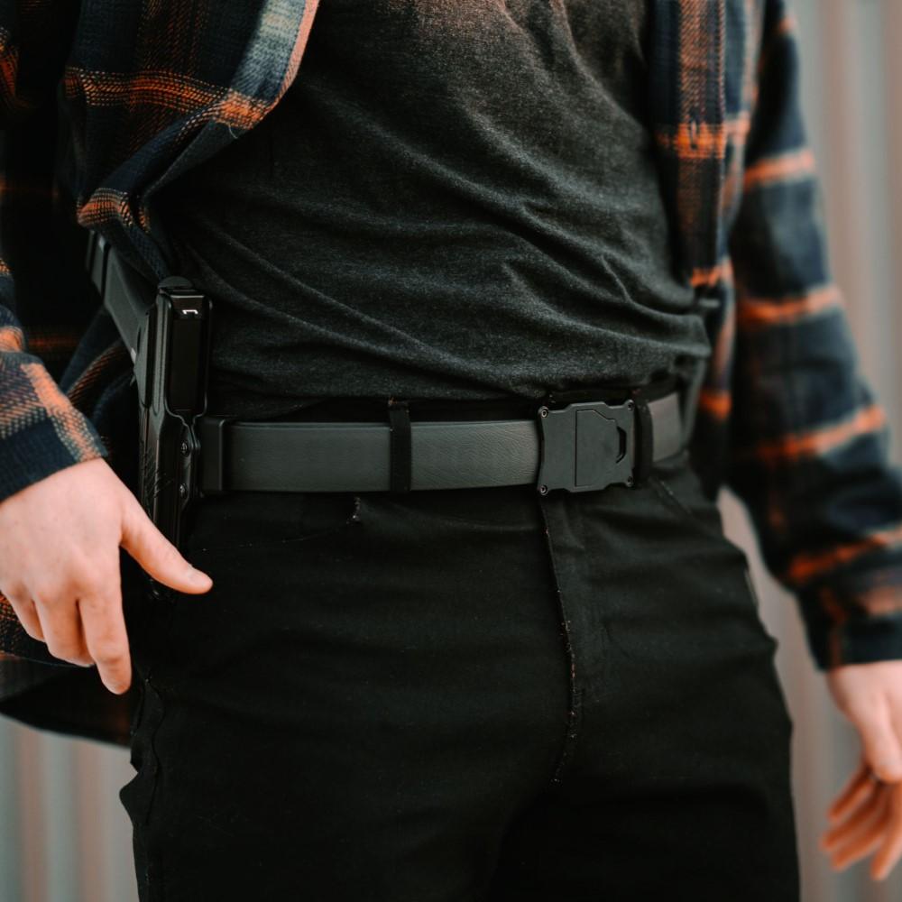 Shield Arms Apogee Belt Black with Black Buckle Picture of Shield Arms Apogee Belt Black Buckle / Black Belt