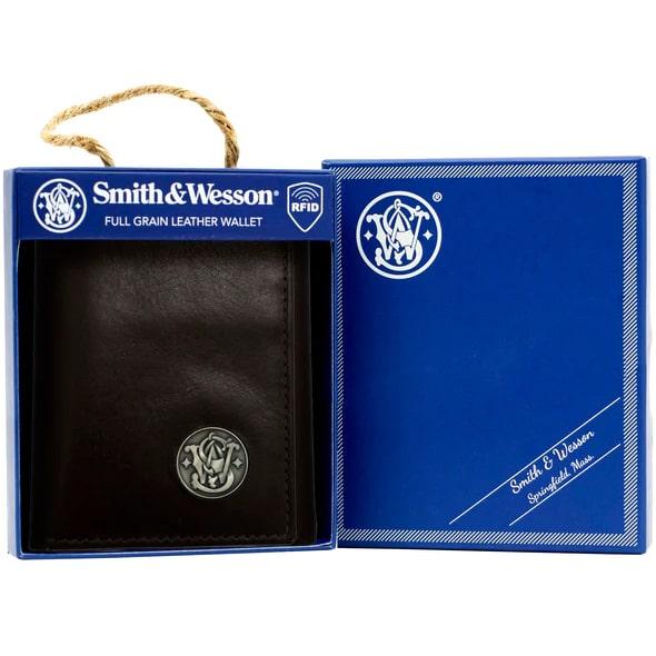 Smith & Wesson Men's Genuine Leather Wallet 12pc Counter Display Picture of Rugged Rare Smith & Wesson Men's Genuine Leather Wallet 12pc Display
