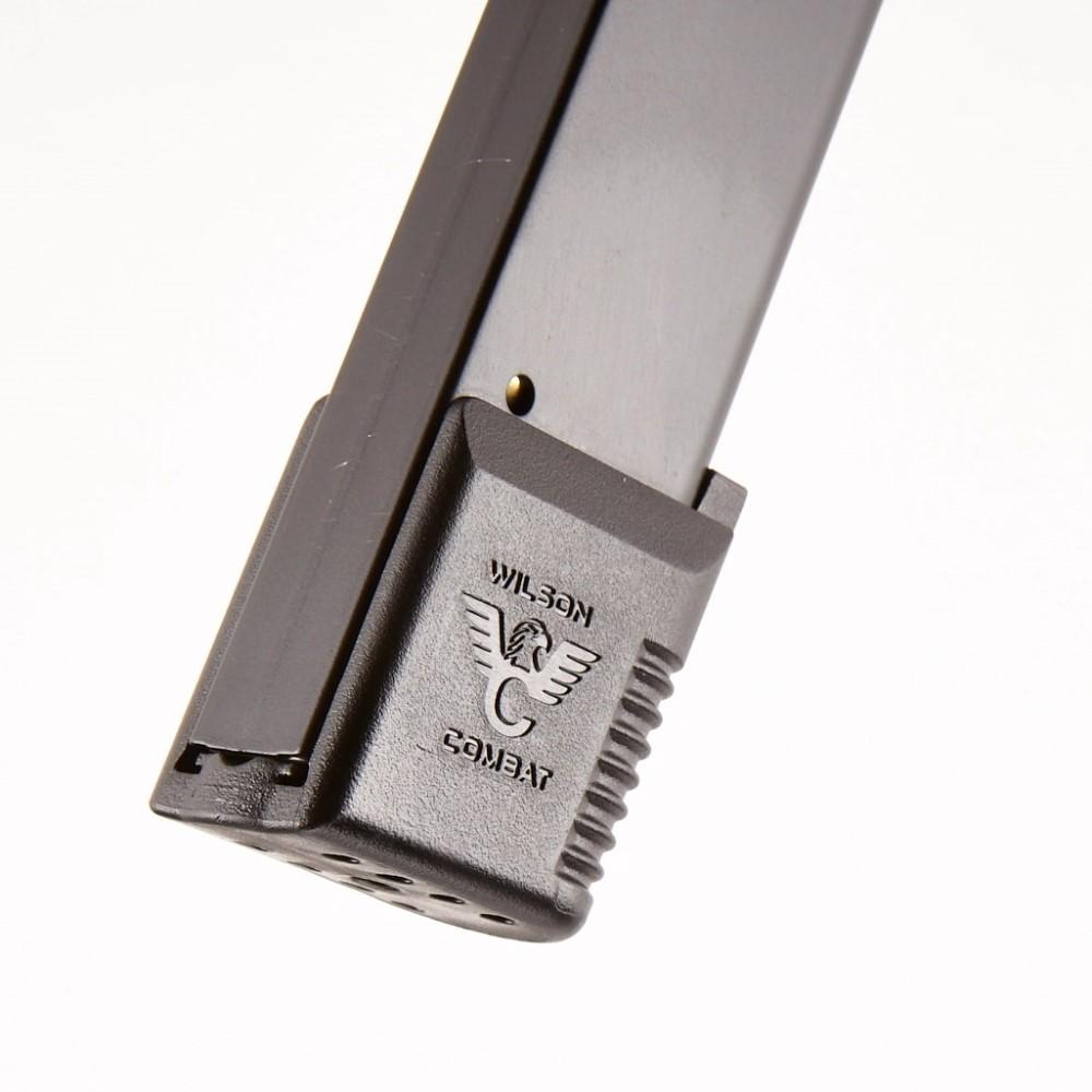 Wilson Combat 1911 Handgun Magazine .45 ACP Wrap Around Base Pad 10/rd Picture of Wilson Combat Magazine 1911 .45 ACP Full-Size 10 Round Wrap-Around Base Pad Black