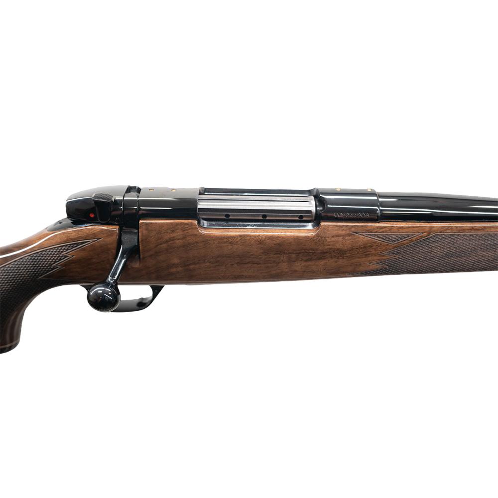 Weatherby Mark V Deluxe Rifle .300 Wby Mag 3rd Magazine 26" Barrel Walnut Picture of Weatherby Weatherby Mark V DLX 300WBY 26'' Gloss Blue Walnut Stock