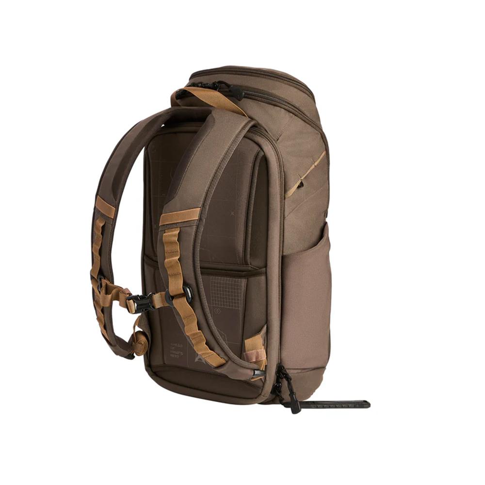 VertX Gamut 22L Backpack Cedar Brown Picture of Fechheimer-Vertx VERTX GAMUT 22L PACK CEDAR BRW