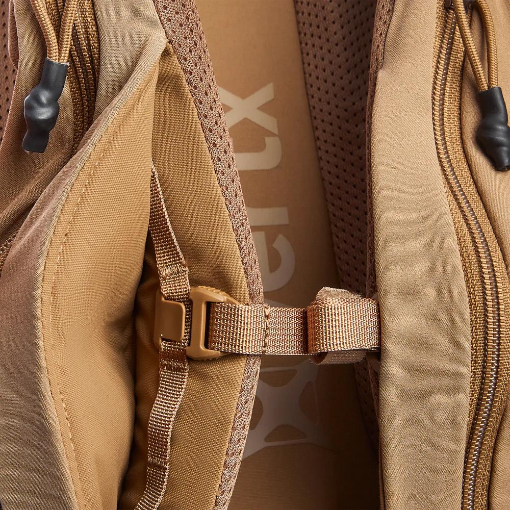 VertX Siege 25L Tactical Sling Wolf Grey Picture of Fechheimer-Vertx VERTX SIEGE 25L PACK WOLF GRN