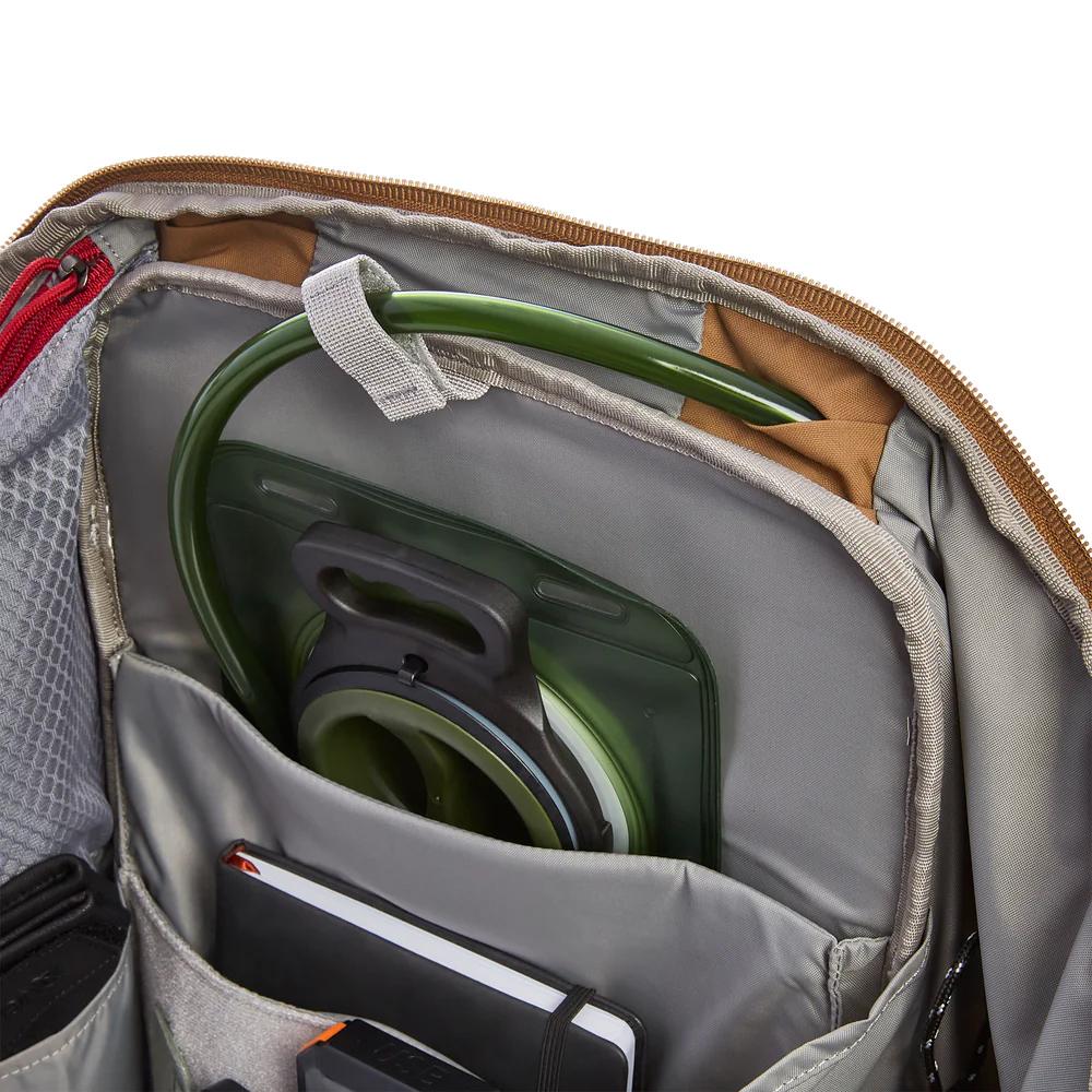 VertX Siege 25L Tactical Sling Black Picture of Fechheimer-Vertx VERTX SIEGE 25L PACK BLK