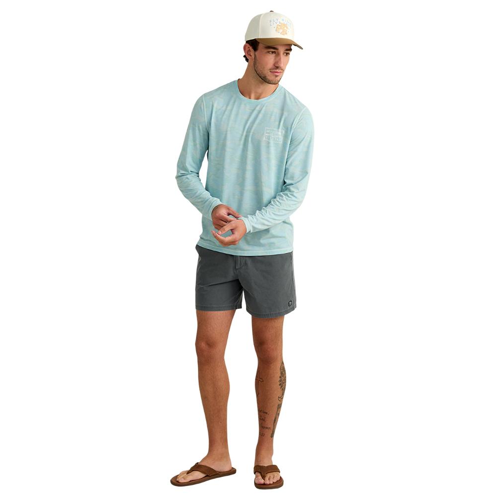 Huk Drift Performance Long Sleeve Shirt Heron Blue 2XL Picture of Marolina DBA HUK DRIFT PRINTED LS CREW HERON BLUE SIZE XXL