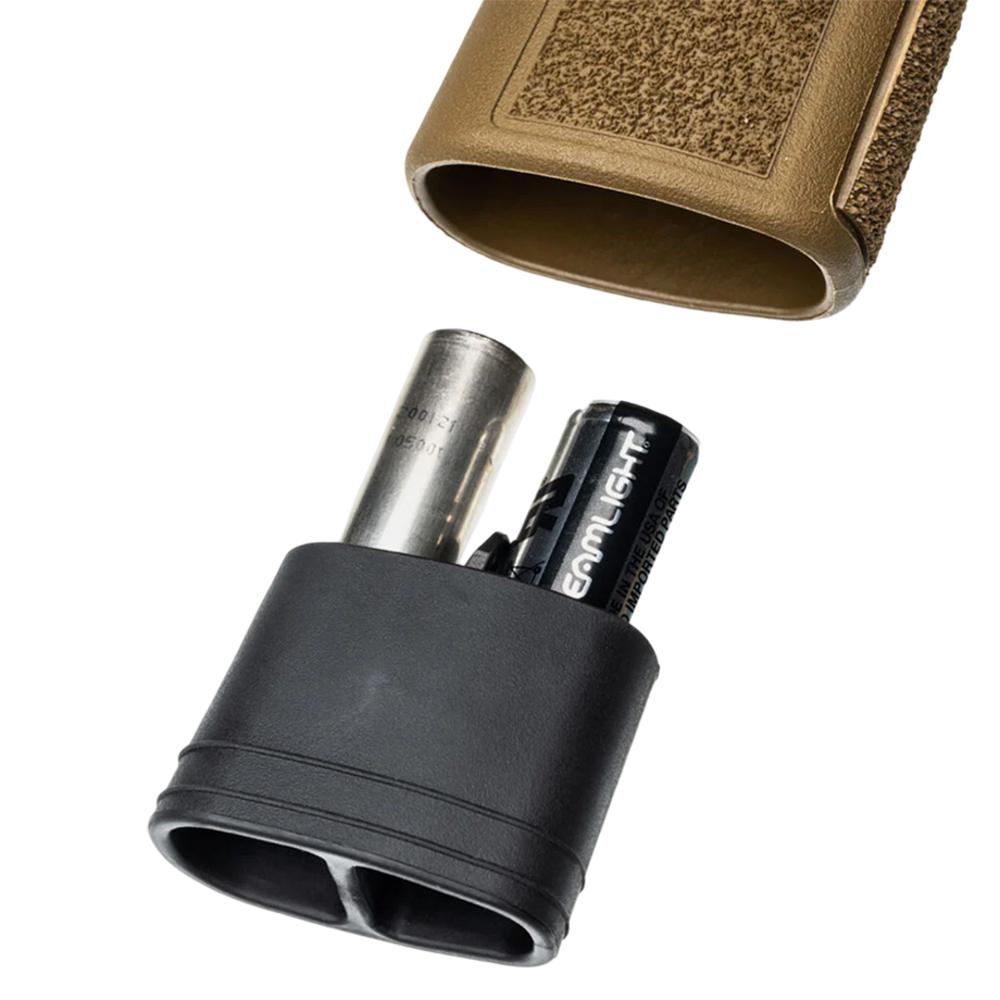 B5 Systems Grip Plug FDE Picture of B5 Systems GRIP PLUG - FDE