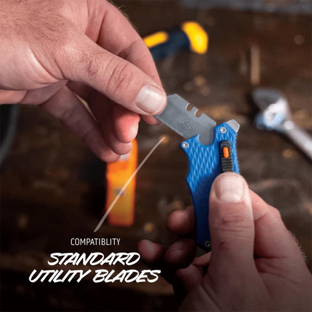 Outdoor Edge Slidewinder 4-in-1 Retracting Utility Knife Blue Picture of Outdoor Edge Outdoor Edge Slidewinder Utility Knife Blue